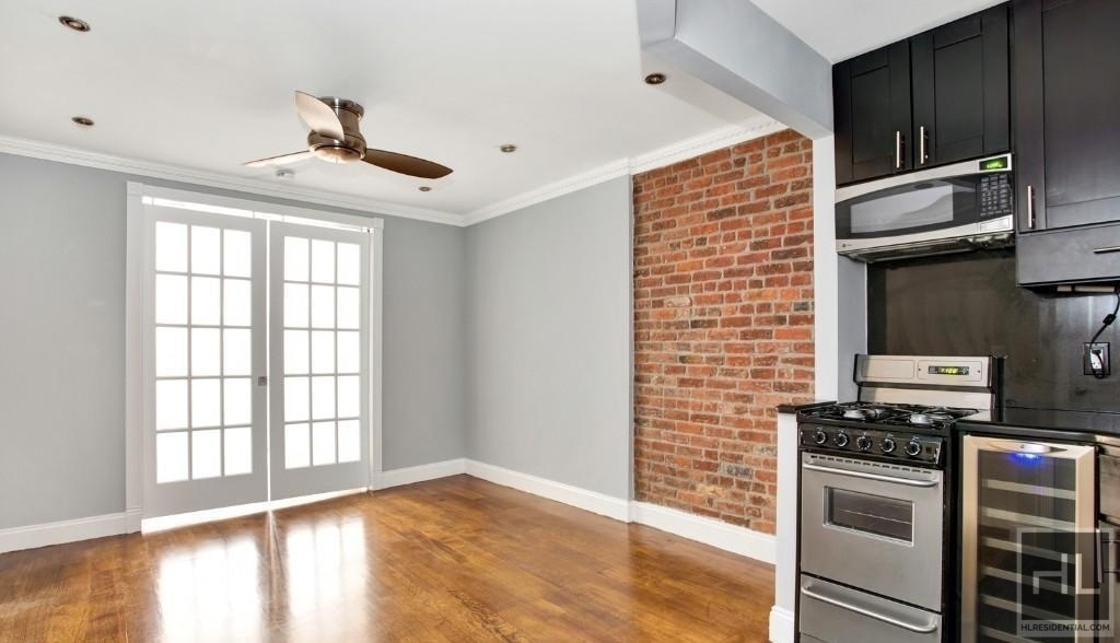 East 26th Street - Photo 3