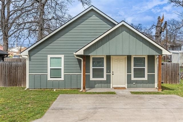 933 Rice Street - Photo 0
