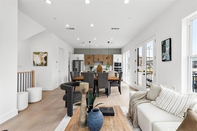 815 E 5th Avenue - Photo 2