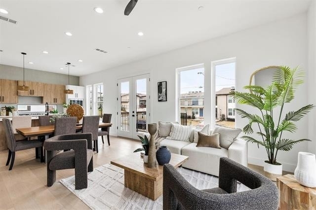 815 E 5th Avenue - Photo 10