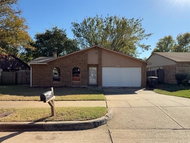 1233 Steinburg Lane - Photo 0