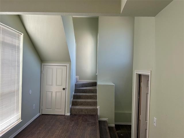 1505 Park Place - Photo 1