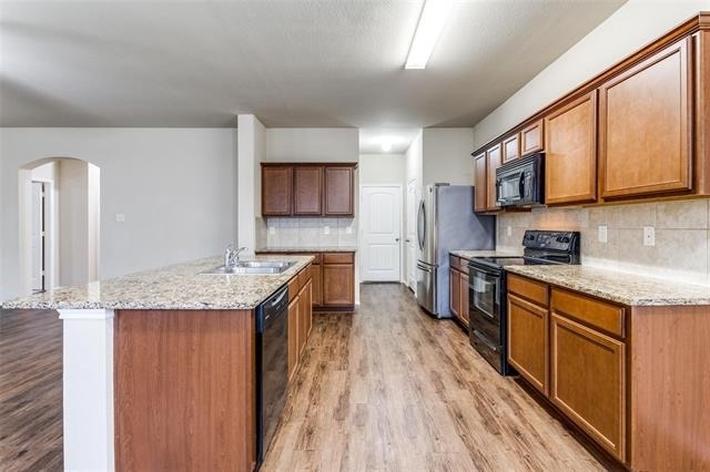 2903 Castlebend Drive - Photo 9