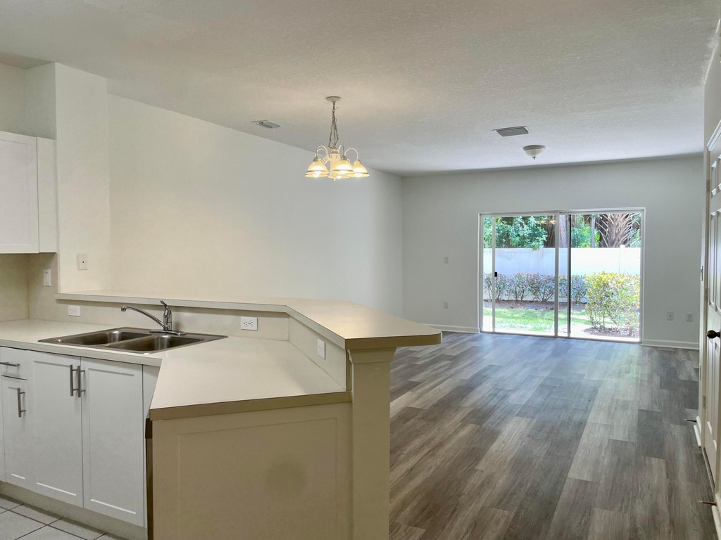 5064 Se Mariner Garden Circle - Photo 1