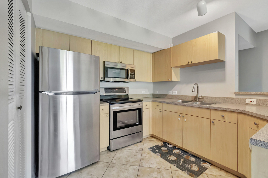 116 Villa Circle - Photo 1
