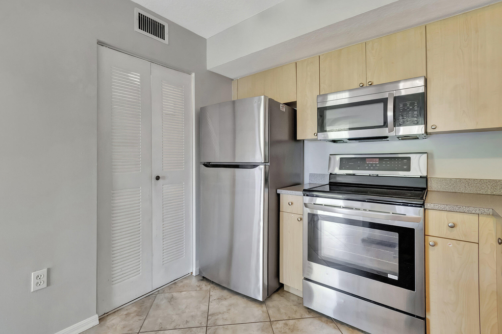 116 Villa Circle - Photo 7
