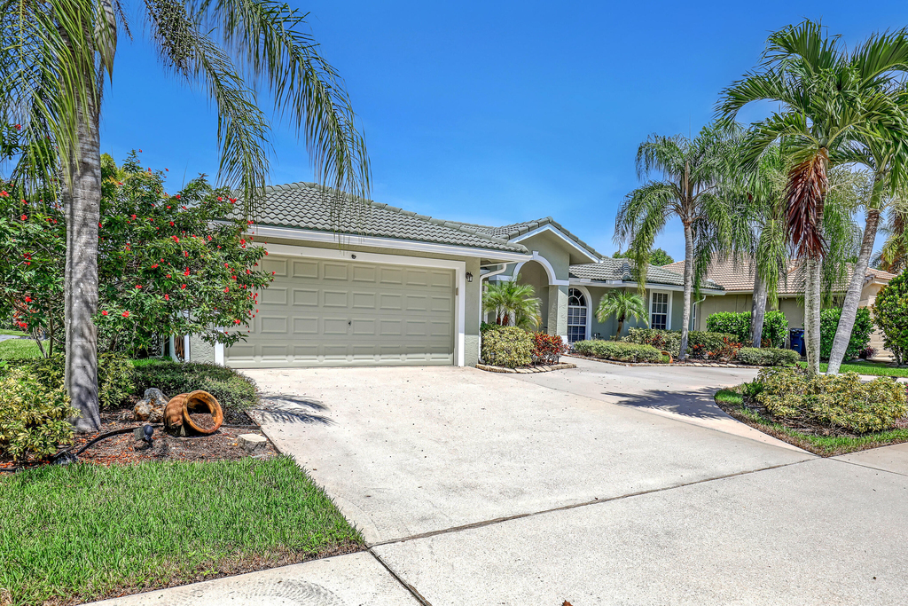 133 Black Olive Crescent - Photo 1