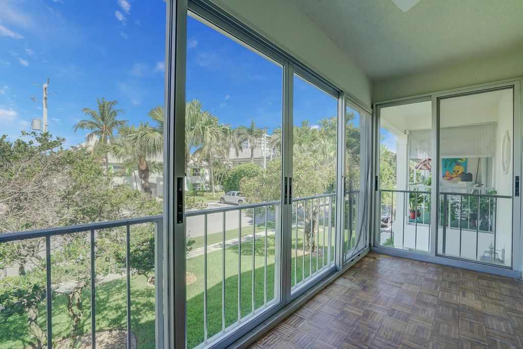 315 Venetian Drive - Photo 14