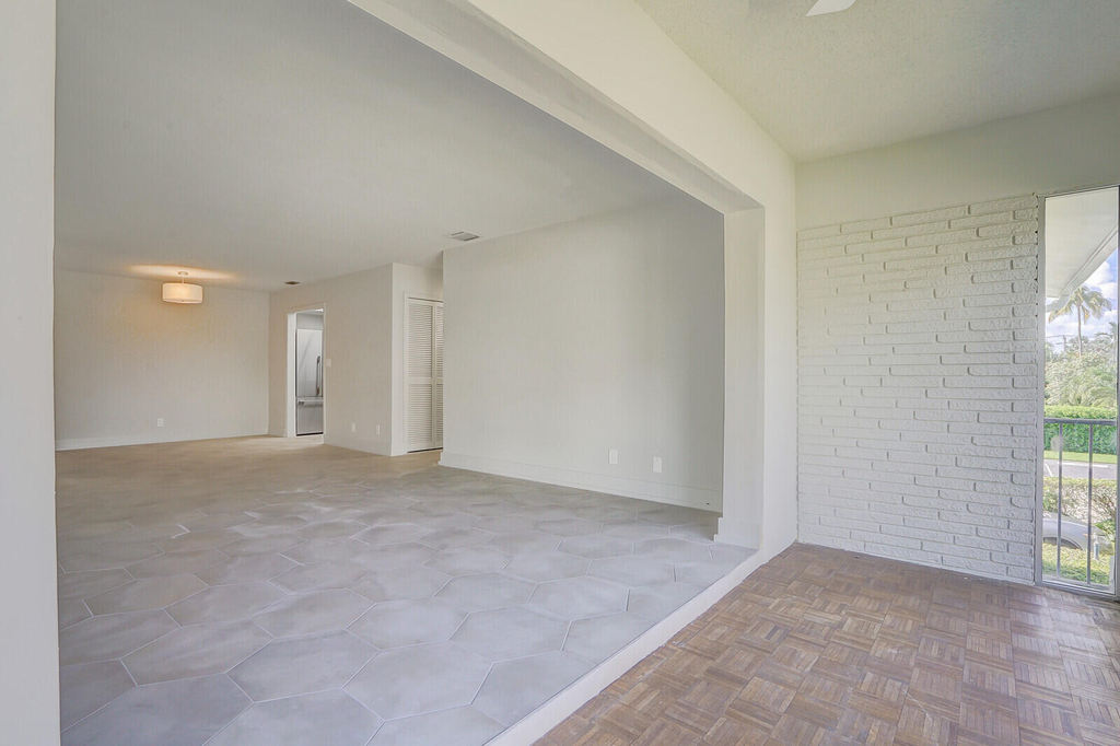 315 Venetian Drive - Photo 11