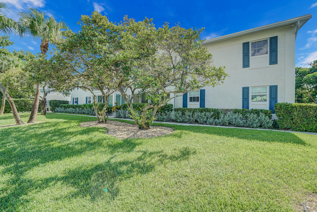 315 Venetian Drive - Photo 0