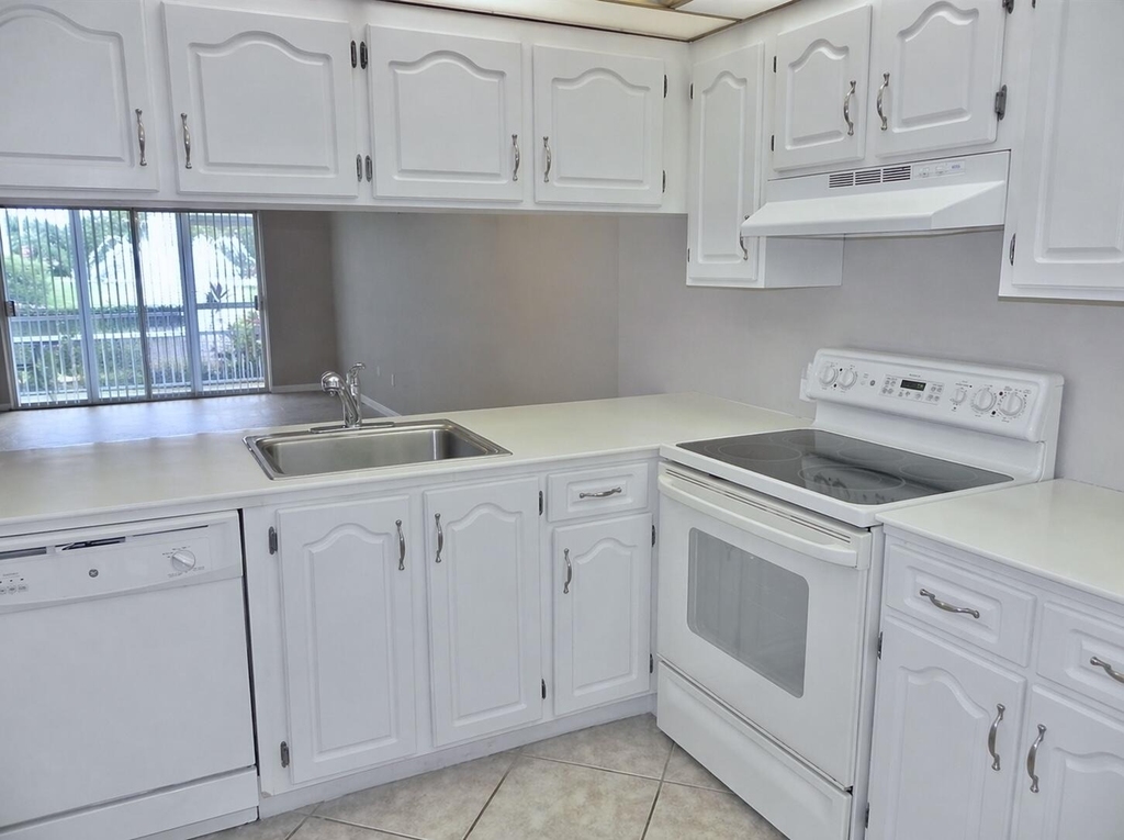 1101 Bahama Bend - Photo 4