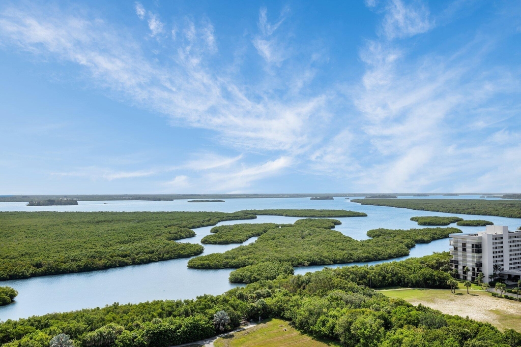5049 N Hwy A1a - Photo 0