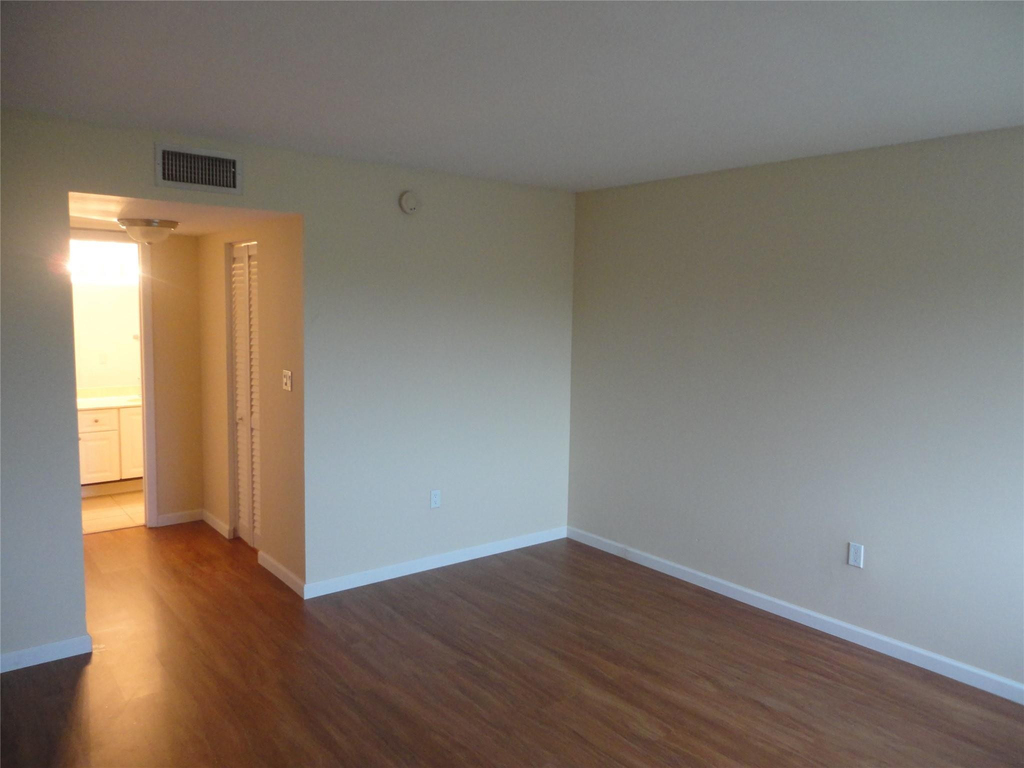 731 N Pine Island Road - Photo 15