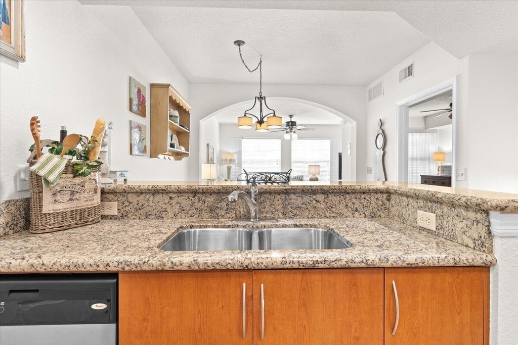 158 Sw Peacock Boulevard - Photo 3