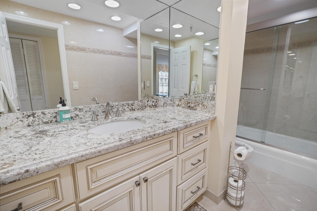 859 Jeffery Street - Photo 26