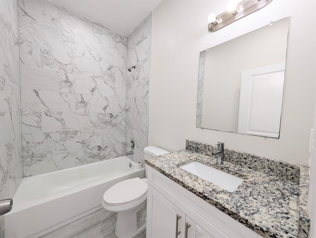 1566 W 26th Court - Photo 4