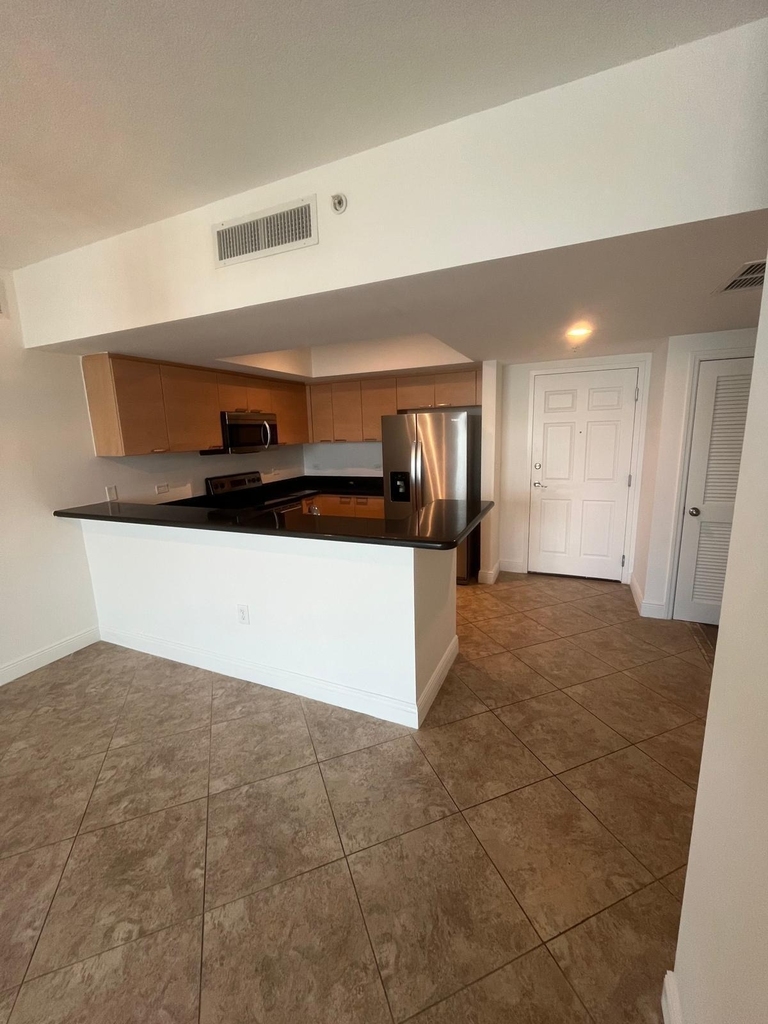 140 S Dixie Highway - Photo 0