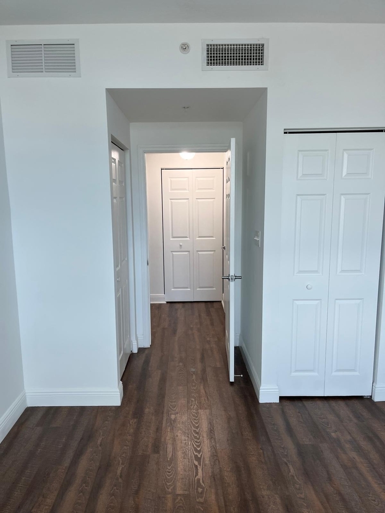140 S Dixie Highway - Photo 1