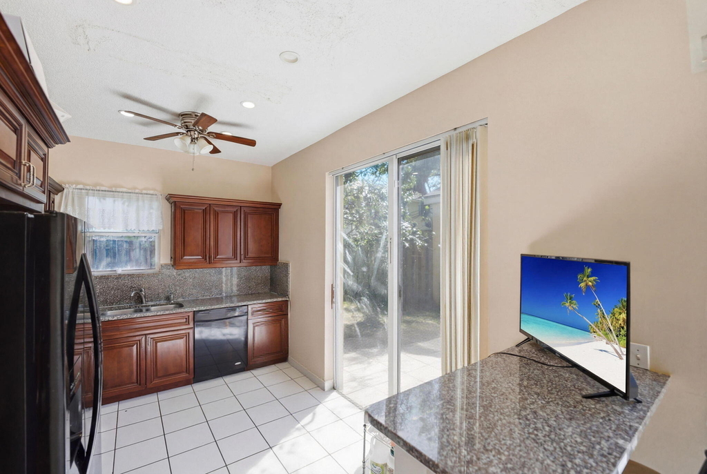 1239 Sussex Street - Photo 31