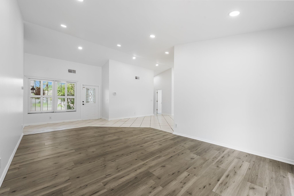 9718 Lancaster Place - Photo 2