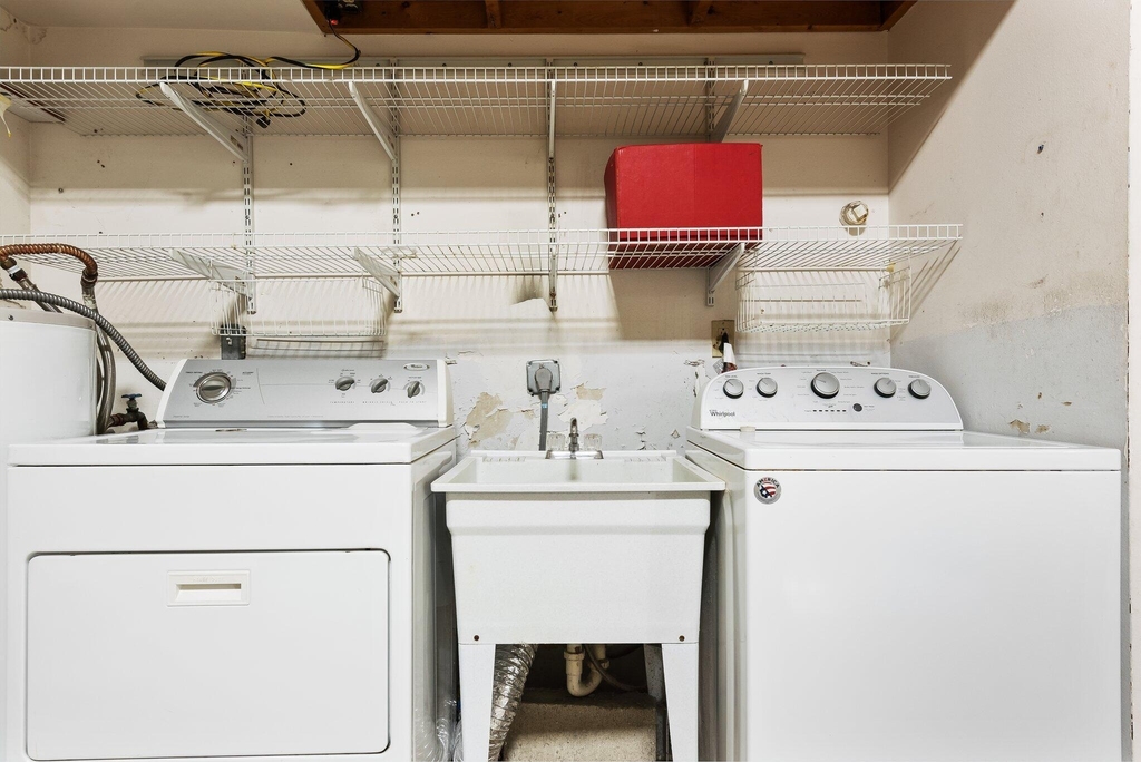 9718 Lancaster Place - Photo 13