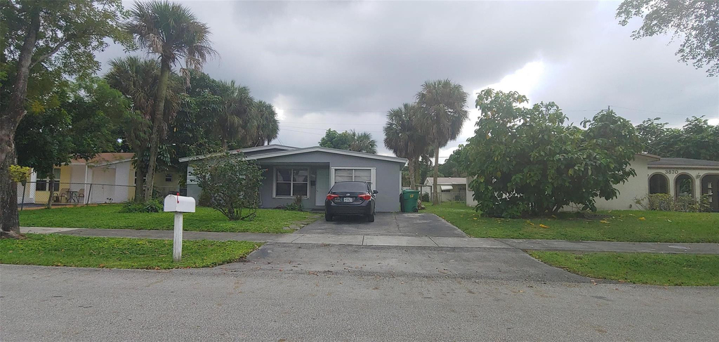 3860 Nw 8th Place - Photo 3