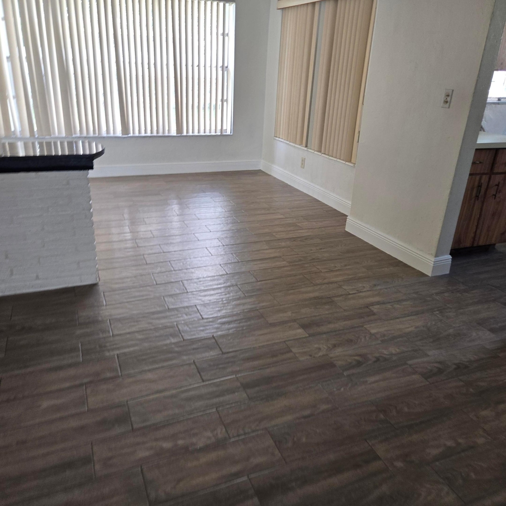 3860 Nw 8th Place - Photo 12