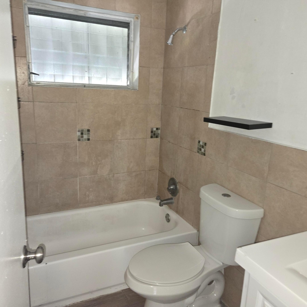 3860 Nw 8th Place - Photo 14
