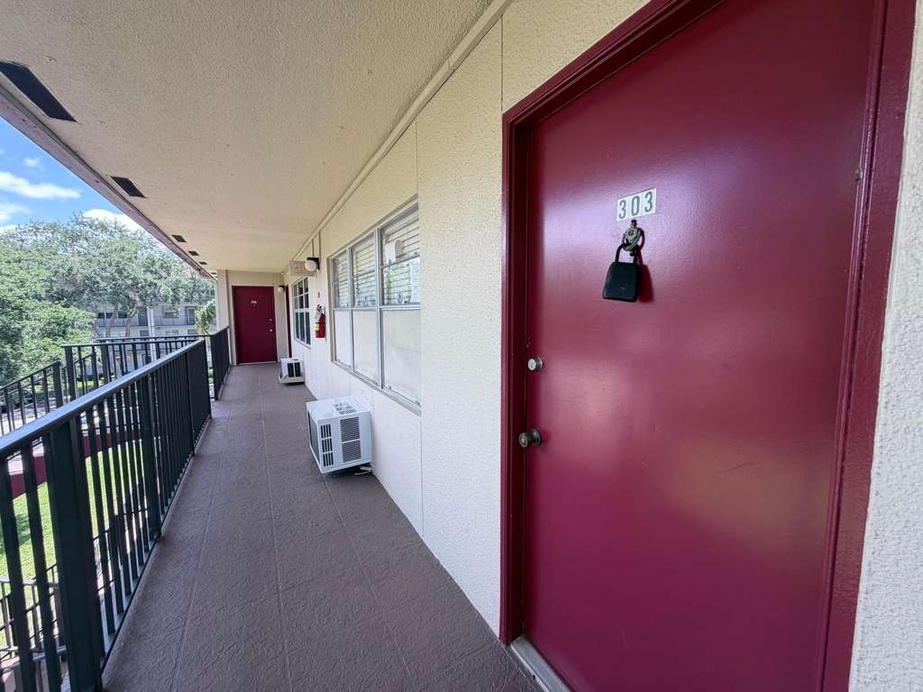 100 Sw 132nd Way - Photo 11