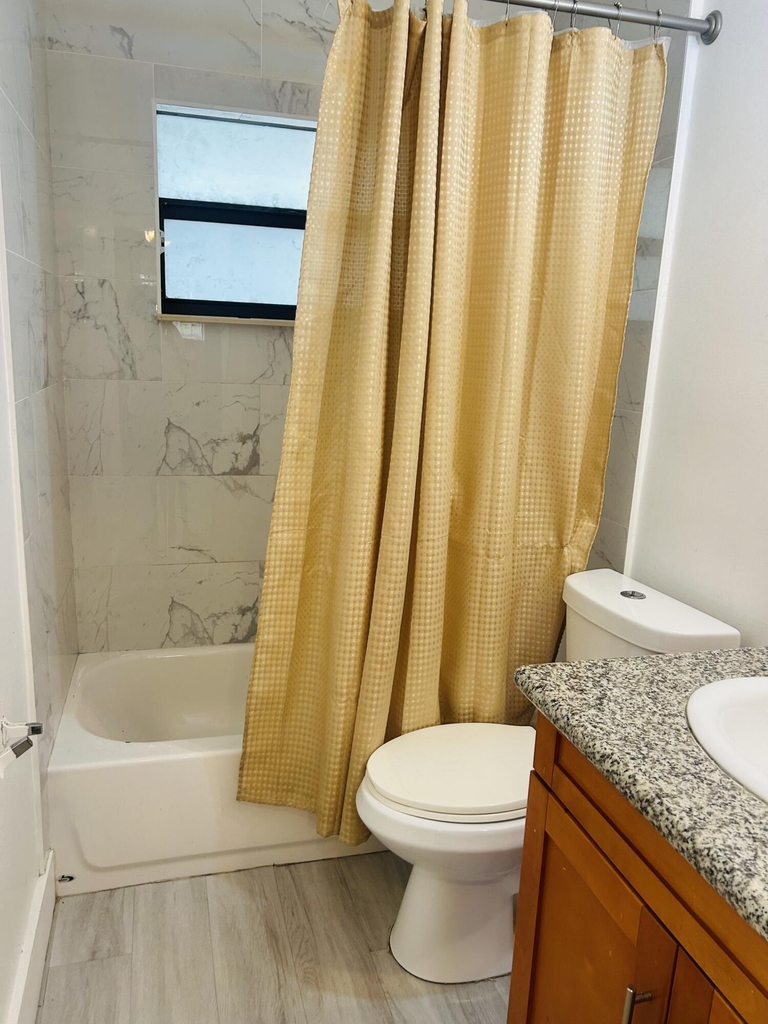 844 Nw 3rd Avenue - Photo 4