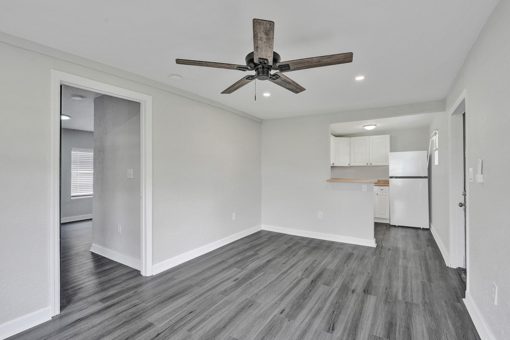 234 Ne 14th Avenue - Photo 0