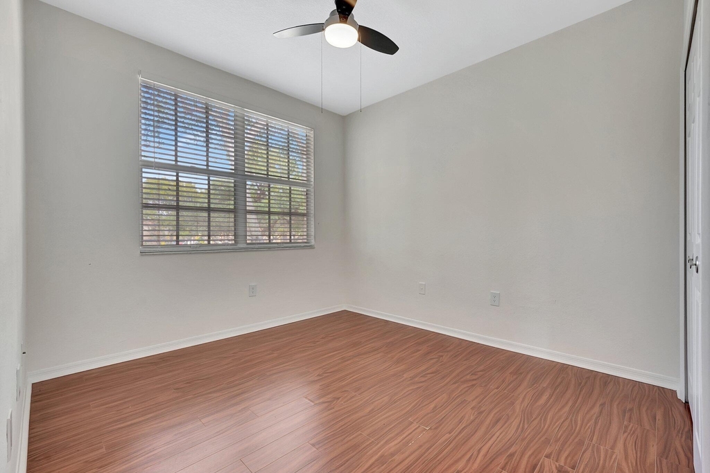 15055 Michelangelo Boulevard - Photo 9