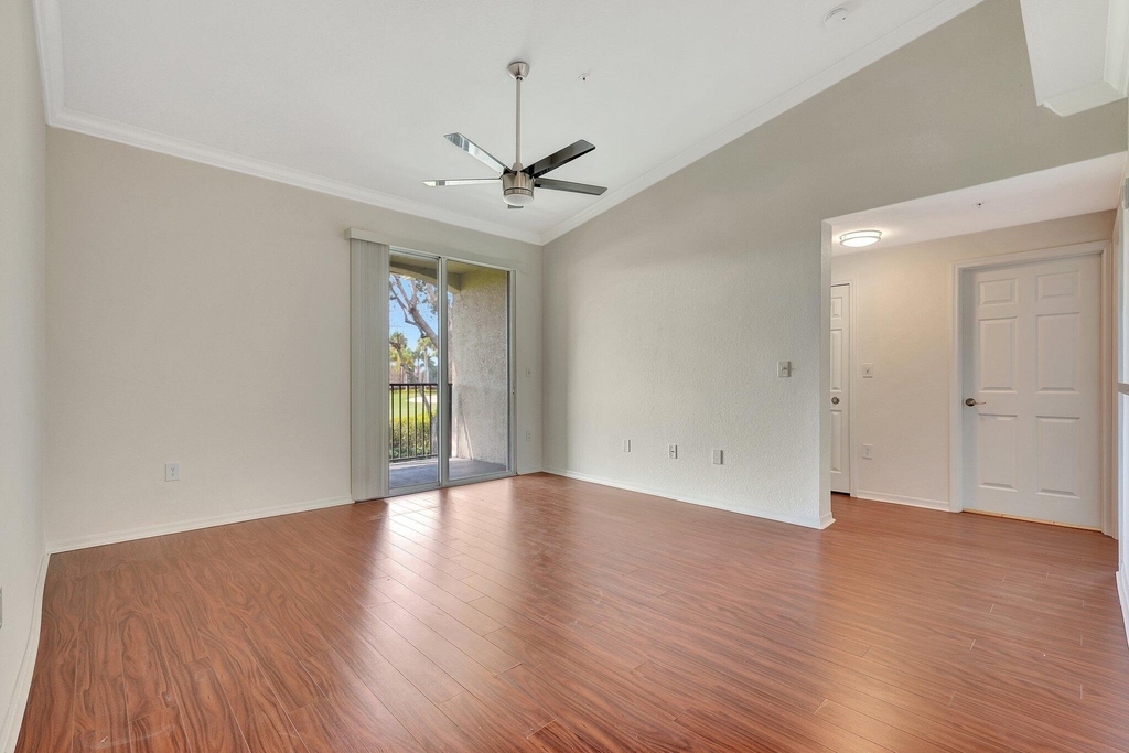15055 Michelangelo Boulevard - Photo 5