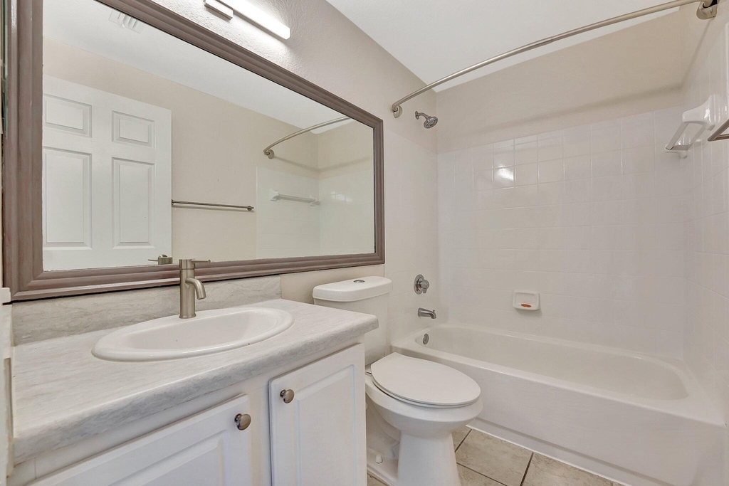 15055 Michelangelo Boulevard - Photo 11