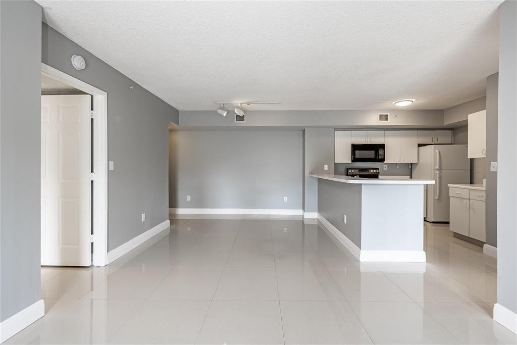 2600 S University Drive - Photo 3