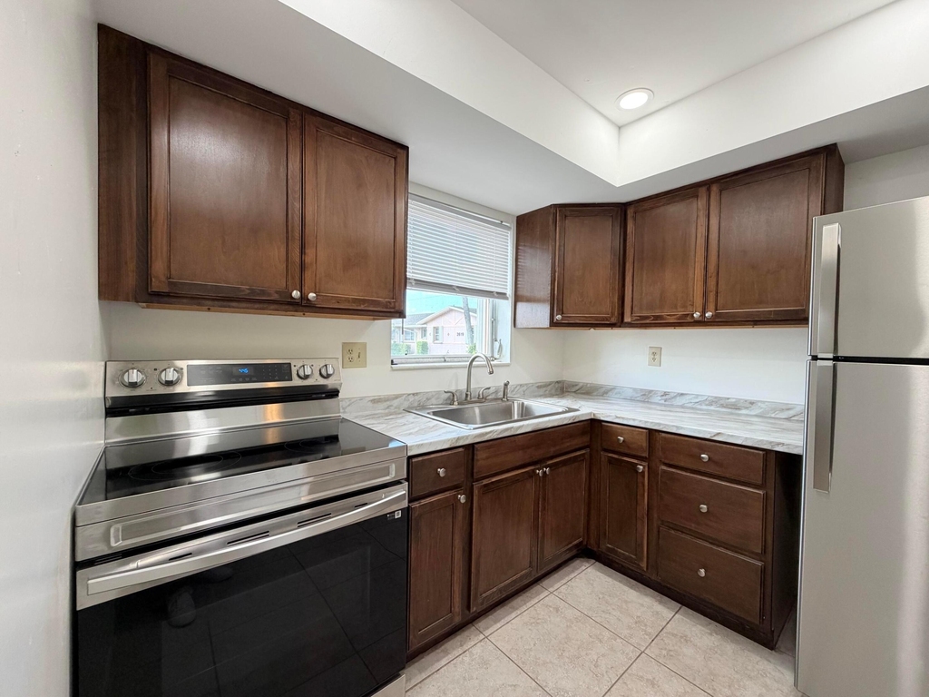 2607 Dudley Drive W - Photo 5