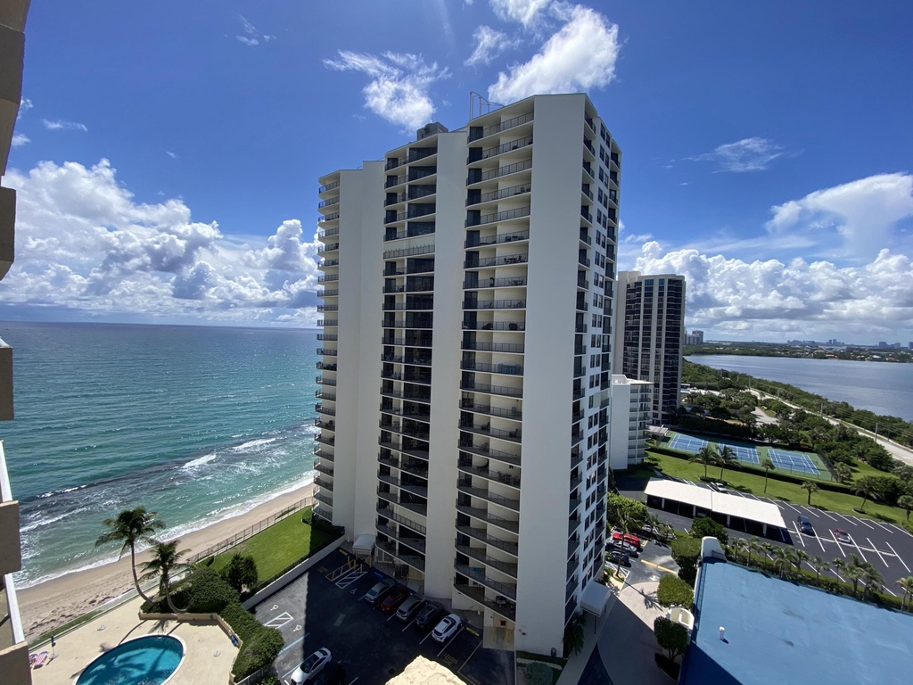 5440 N Ocean Drive - Photo 0