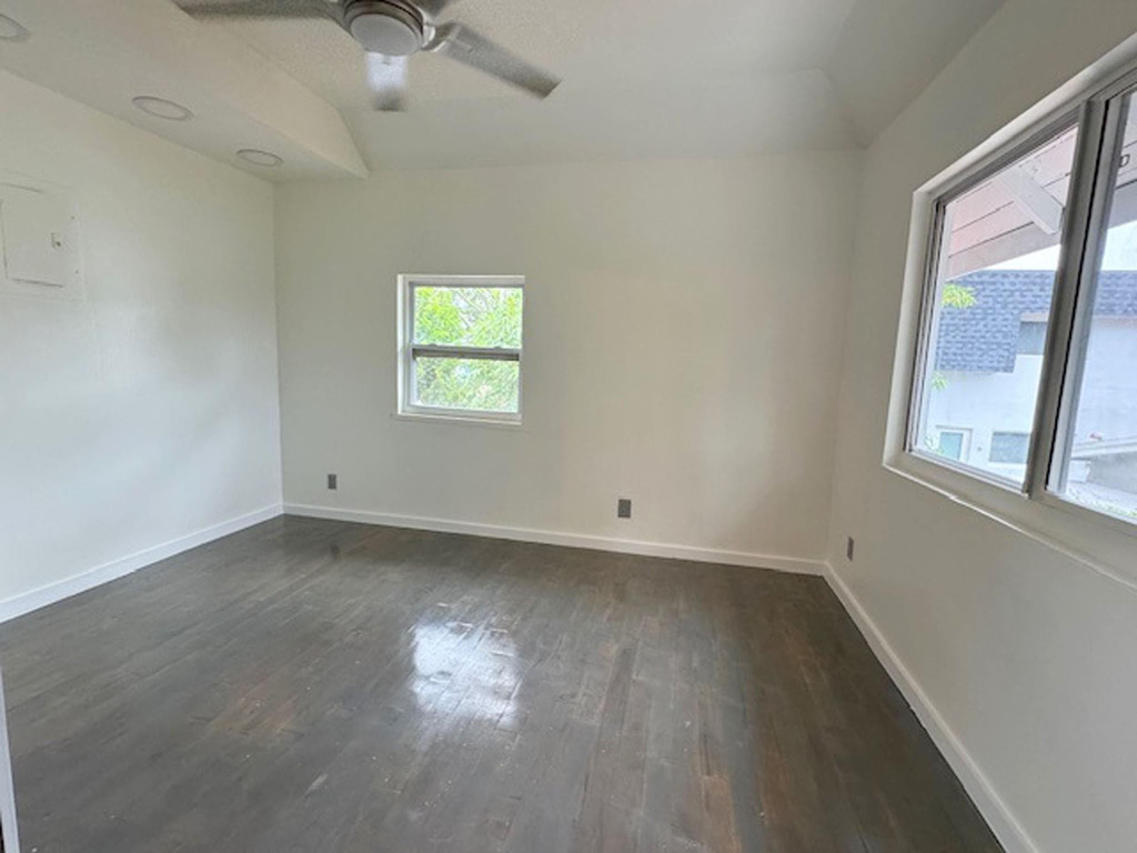1329 Ne 5th Avenue - Photo 4