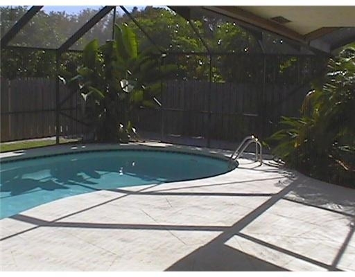 6050 Amberwoods Drive - Photo 10