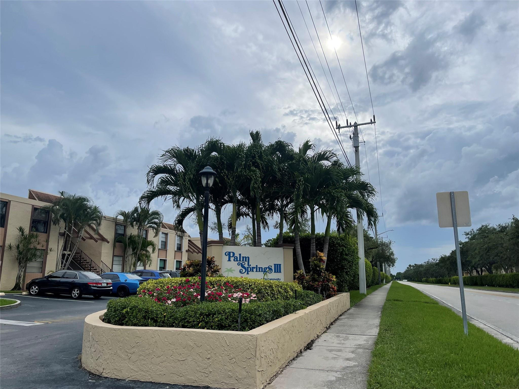 7460 Nw 18th Street - Photo 4