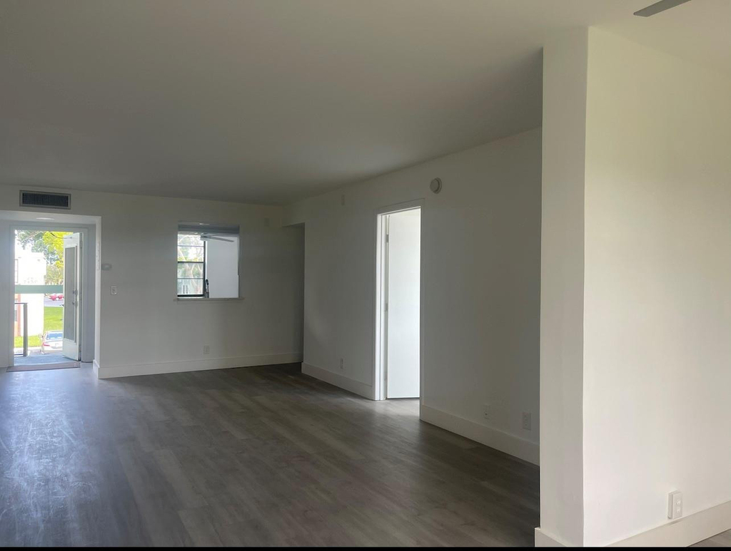 7460 Nw 18th Street - Photo 0