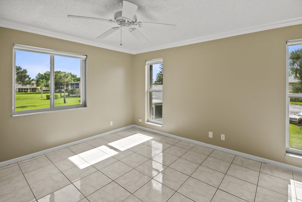 1421 Nw 20th Avenue - Photo 15