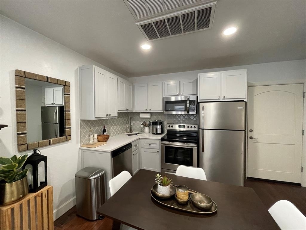 900 Nw 13th Street - Photo 6