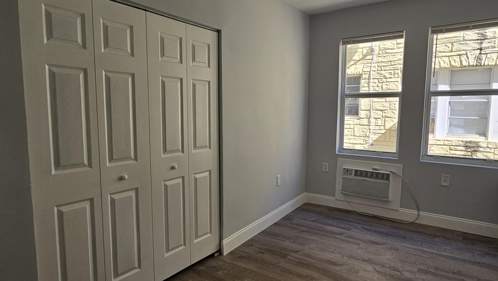 1142 Sw 4th Street - Photo 7