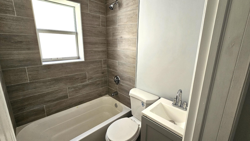 1142 Sw 4th Street - Photo 6