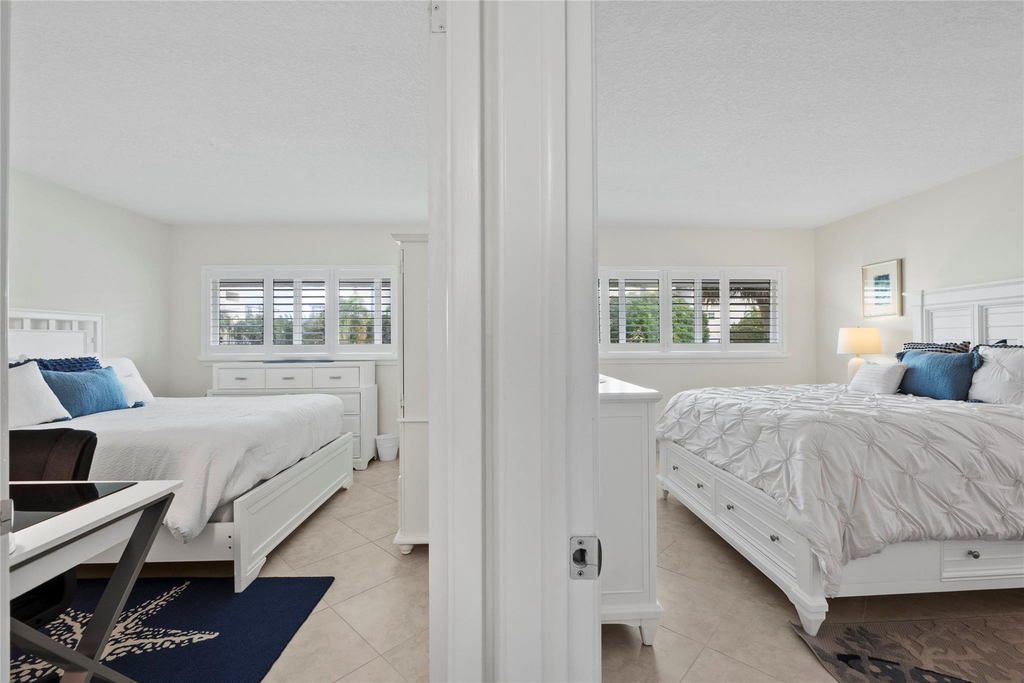 1340 Ne 28th Avenue - Photo 8