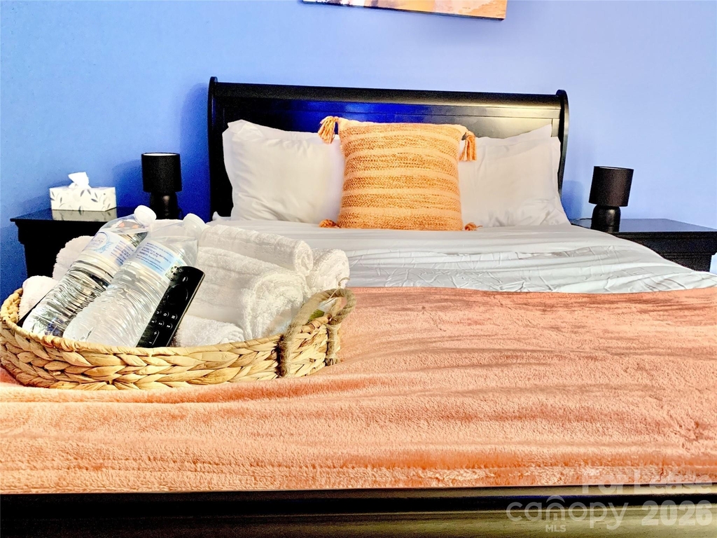 500 Umstead Drive - Photo 2