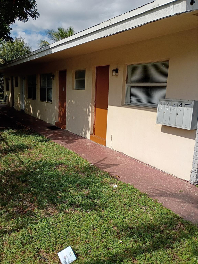 1845 Nw 55th Avenue - Photo 2