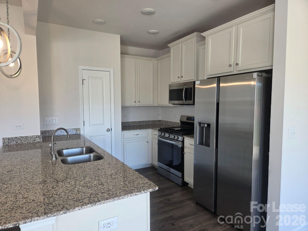 8185 Sheffield Drive - Photo 5