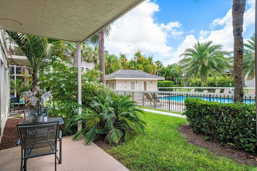 11863 Wimbledon Circle - Photo 3